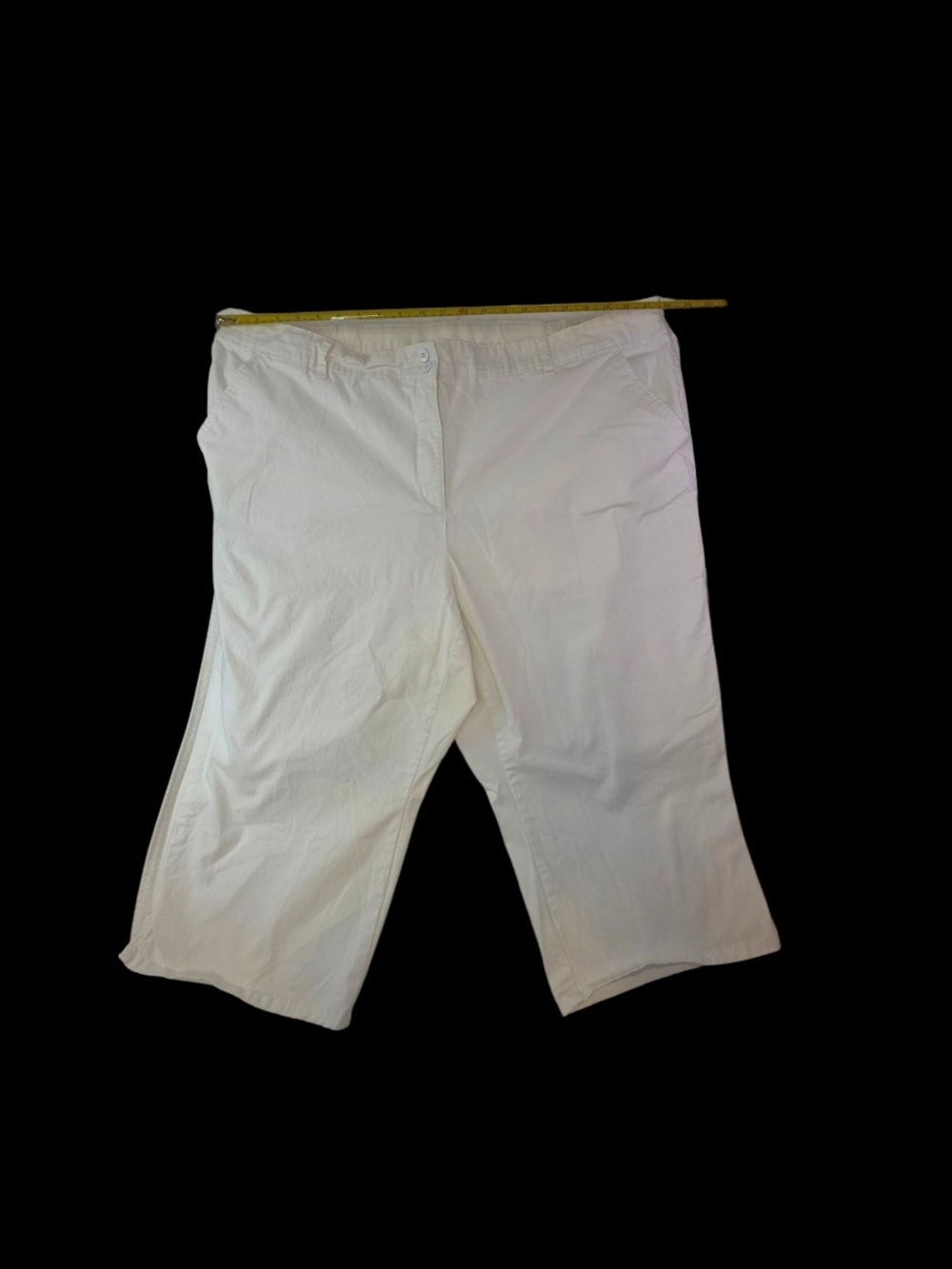 Karen Scott Women's White Capri Pants Size 24w